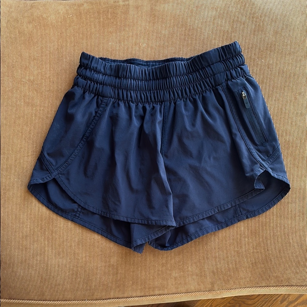 Tracker Shorts